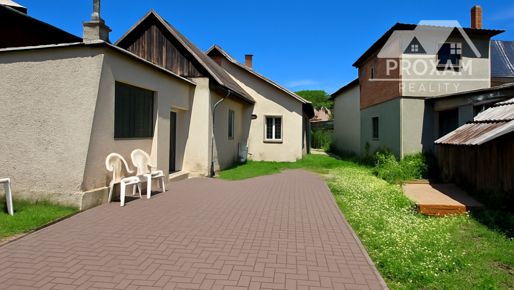 Na predaj rodinný dom s projektom na rekonštrukciu v Mýtnej