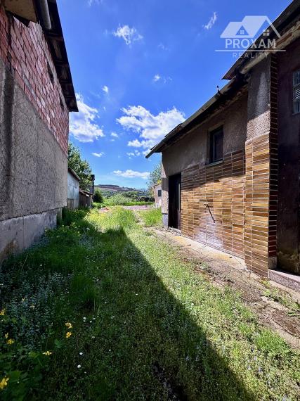 Na predaj rodinný dom s projektom na rekonštrukciu v Mýtnej