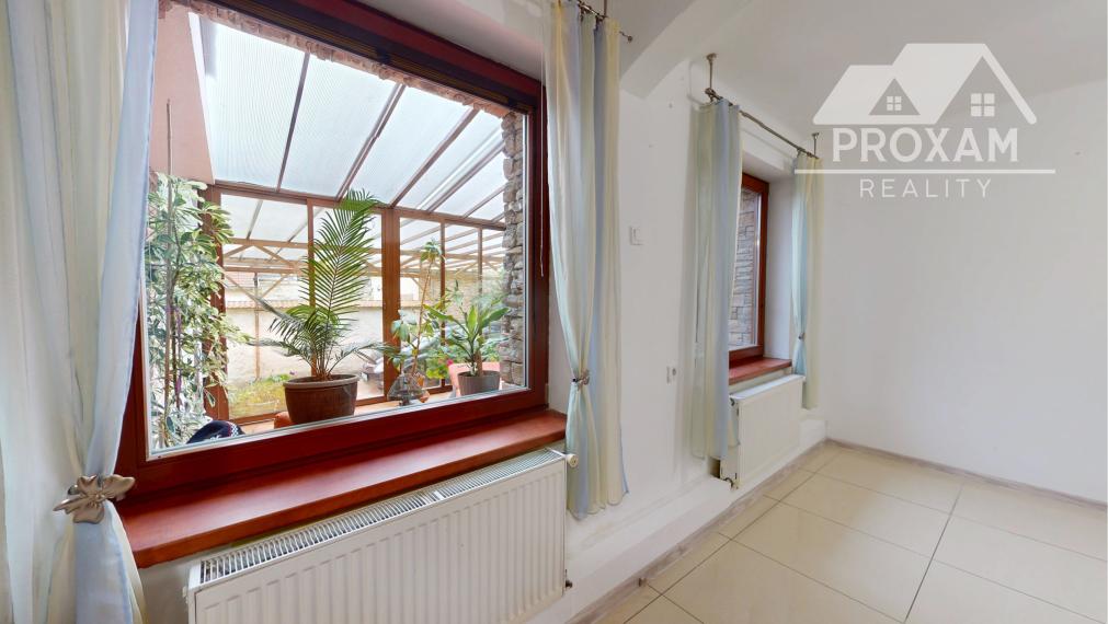 PREDAJ 4- izbový rodinný dom s garážou, záhradou...