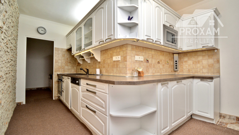 Útulný 3-izbový byt s  loggiou a výhľadom v Lučenci