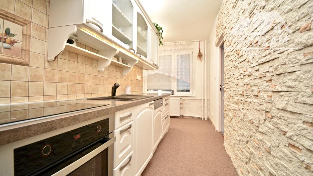 Útulný 3-izbový byt s  loggiou a výhľadom v Lučenci