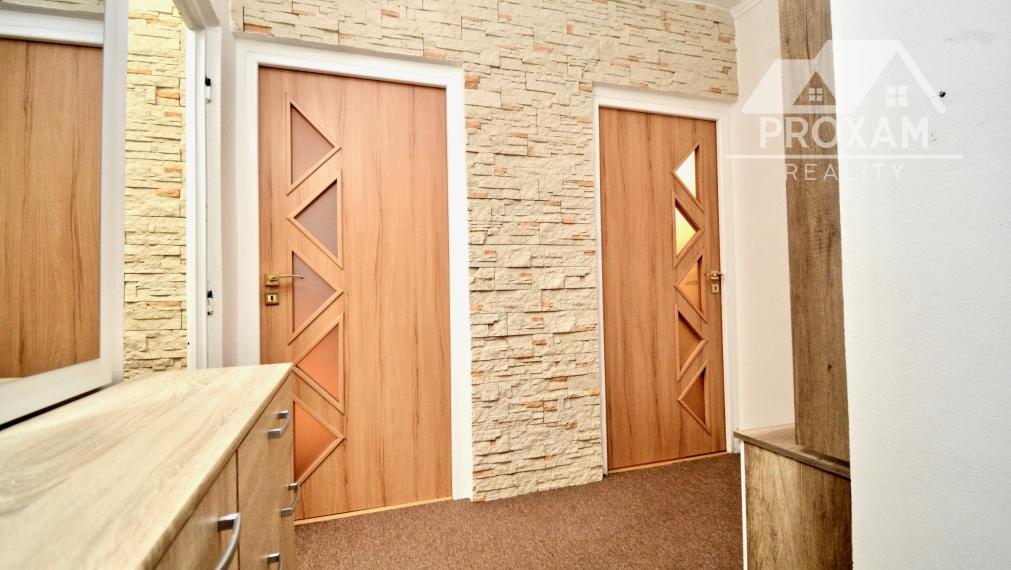 Útulný 3-izbový byt s  loggiou a výhľadom v Lučenci