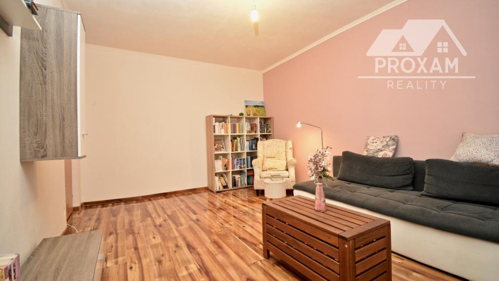 Útulný 3-izbový byt s  loggiou a výhľadom v Lučenci