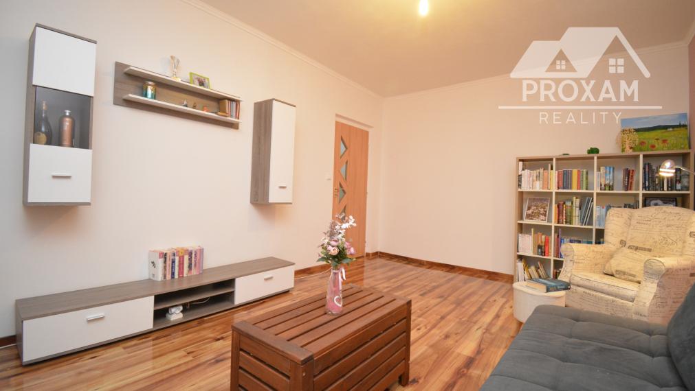 Útulný 3-izbový byt s  loggiou a výhľadom v Lučenci