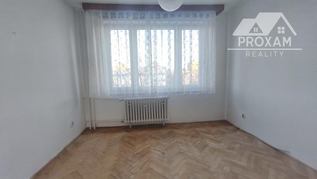 PREDAJ 3,5 izbový byt v centre mesta s potenciálom, ktorý si zamilujete