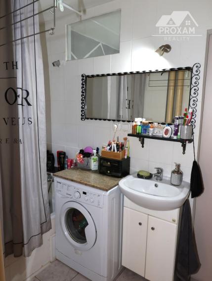 Ponúkame na predaj 2,5-i byt, dispozične upravený na 3-izb.