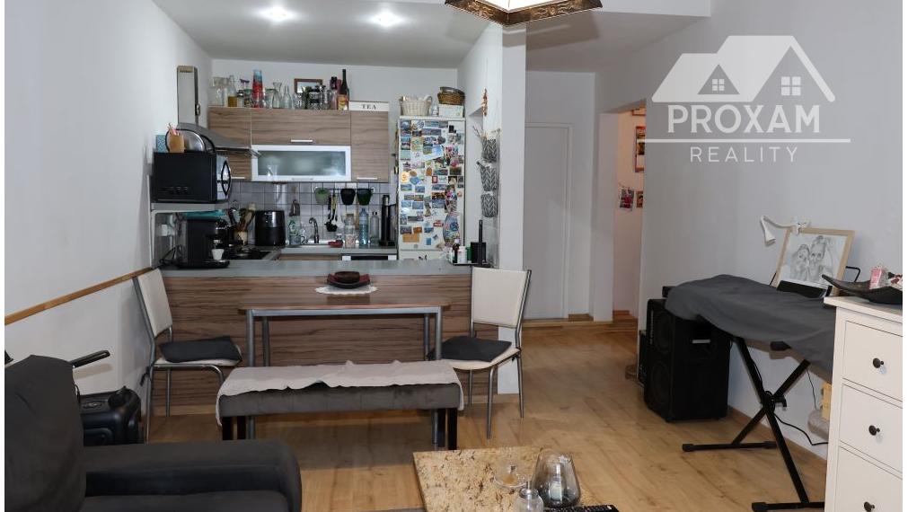 Ponúkame na predaj 2,5-i byt, dispozične upravený na 3-izb.