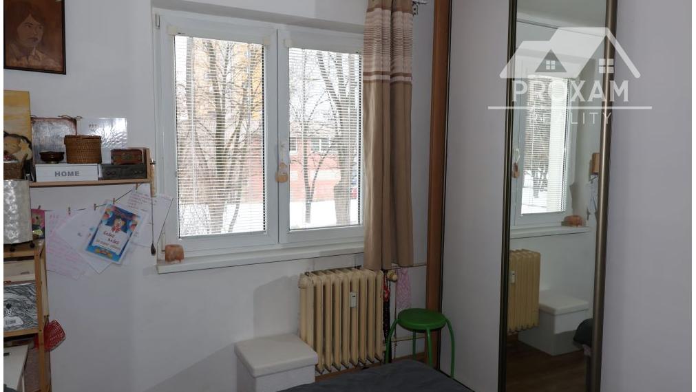 Ponúkame na predaj 2,5-i byt, dispozične upravený na 3-izb.