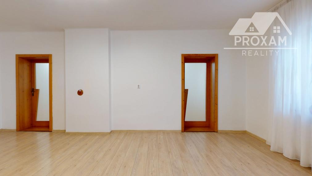 PREDAJ 4- izbový rodinný dom s garážou, záhradou...