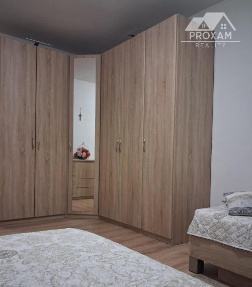 Priestranný, udržiavany rodinný dom v obci Melčice-Lieskové