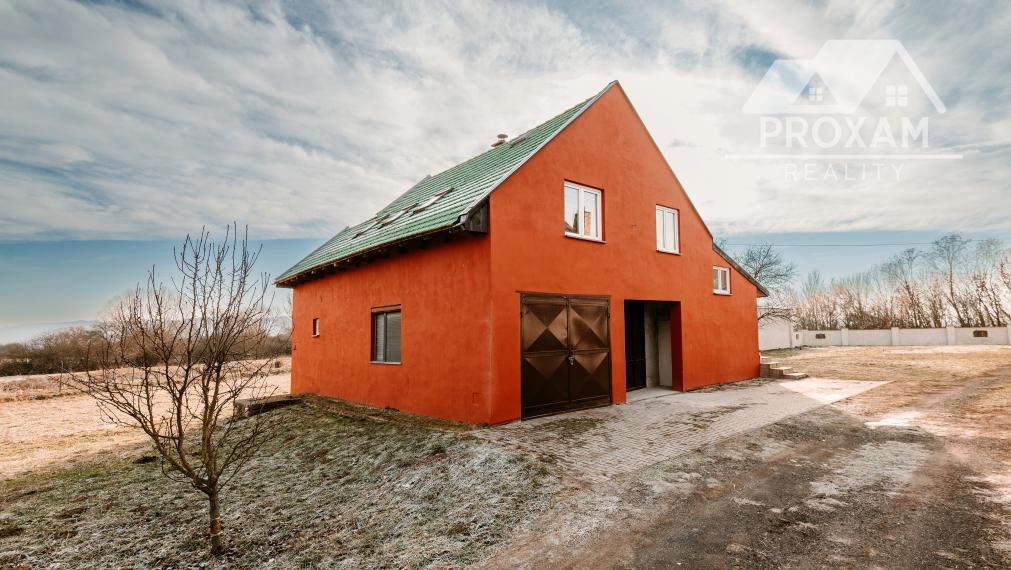 Predaj domu v Lučenci s možnosťou podnikania. Znížená cena.