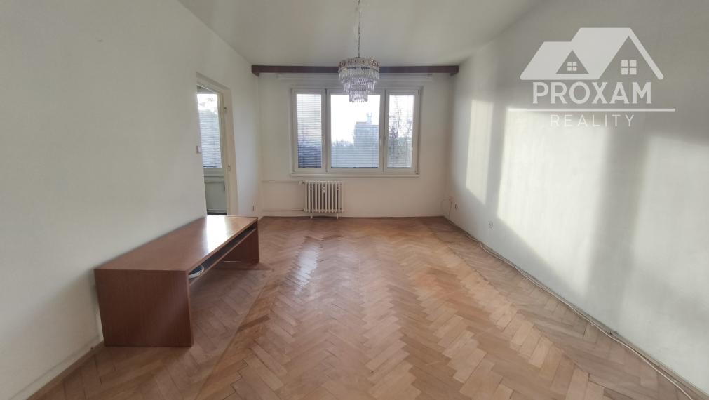 PREDAJ 3,5 izbový byt v centre mesta s potenciálom, ktorý si zamilujete