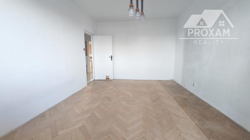 PREDAJ 3,5 izbový byt v centre mesta s potenciálom, ktorý si zamilujete