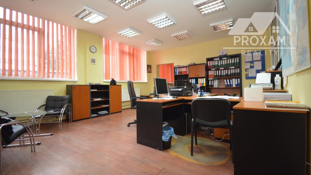 Administratívna budova s rozvojovým potenciálom