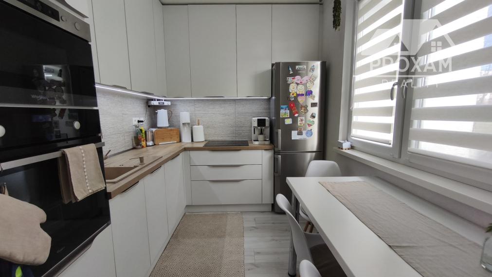 NOVINKA ! Moderný 3-izbový byt L. Svobodu