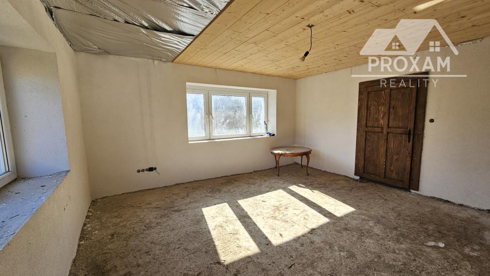 Čiastočne prerobený vidiecky dom/chata vo Veľkom Lome