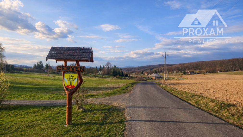 Pozemok na polosamote v lone prírody Červeň