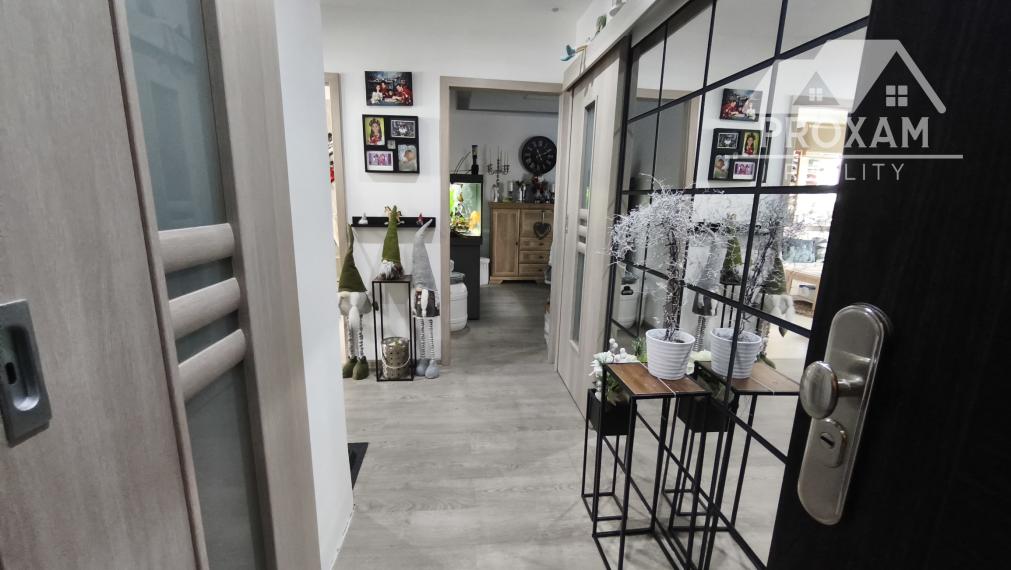 Moderný trojizbový byt s loggiou