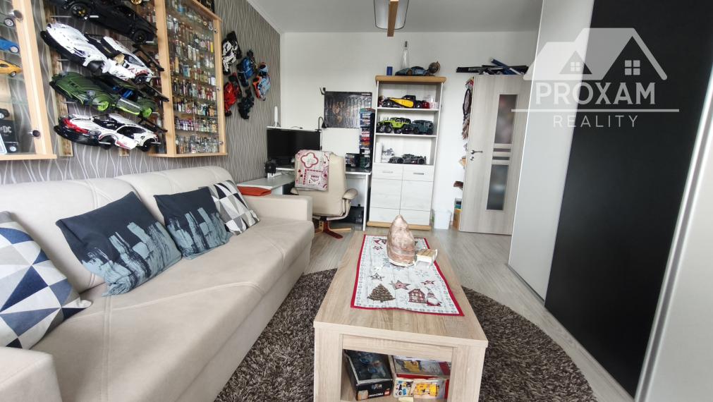 Moderný trojizbový byt s loggiou