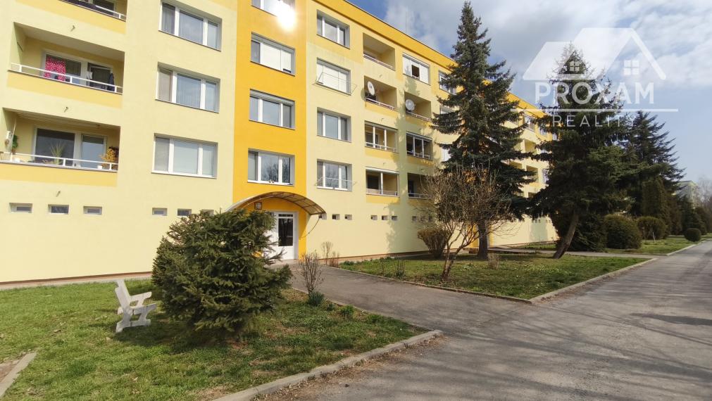 Moderný trojizbový byt s loggiou