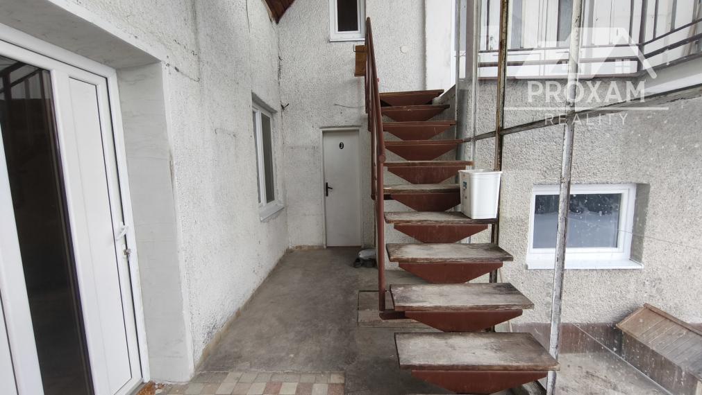 Na predaj rodinný dom, prístavba, garáž pri parku v Lučenci