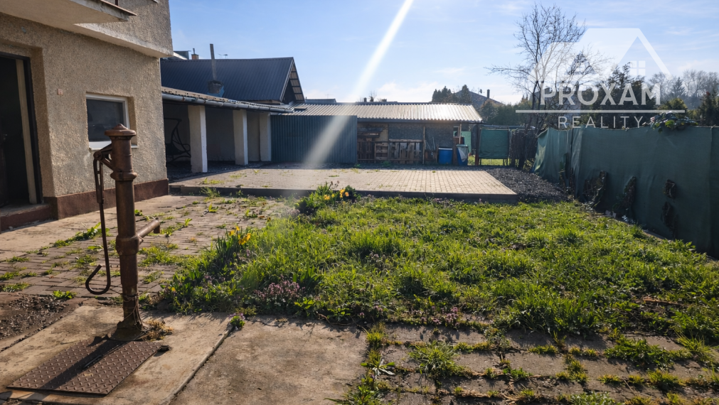 Na predaj rodinný dom, prístavba, garáž pri parku v Lučenci