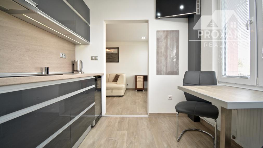 Nadštandardný 2-izbový byt s loggiou – Tulská ulica, Banská Bystrica