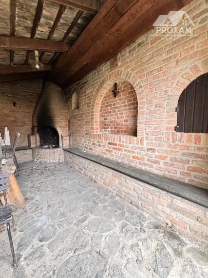 Dom s veľkorysým pozemkom a vlastným ovocným sadom