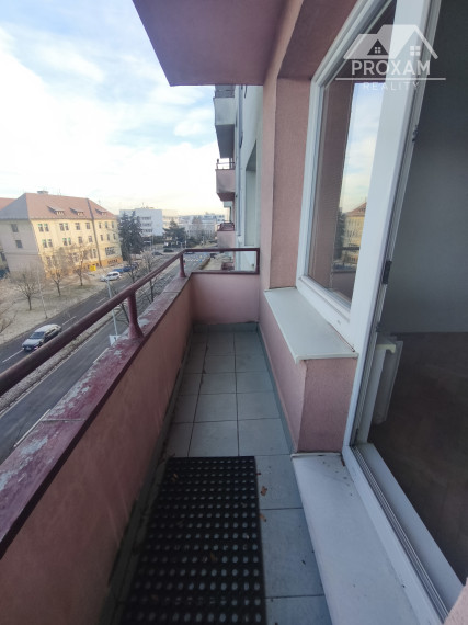 PREDAJ 3,5 izbový byt v centre mesta s potenciálom, ktorý si zamilujete