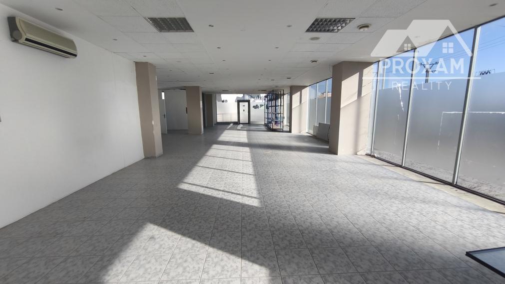 EXKLUZÍVNE NA PREDAJ / PRENÁJOM – KOMERČNÁ BUDOVA