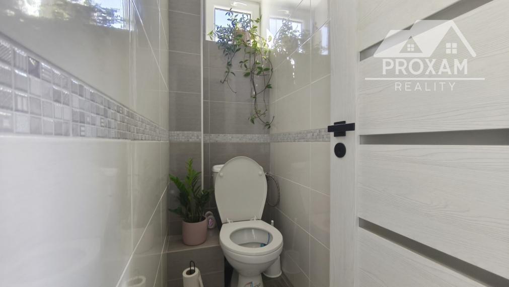 Trojizbový tehlový byt s loggiou, 74 m² – ul. J. Wolkra Lučenec