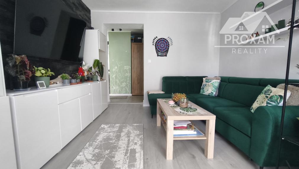 Trojizbový tehlový byt s loggiou, 74 m² – ul. J. Wolkra Lučenec