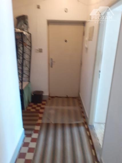 Ponúkame na predaj 2-izbový byt o výmere 65 m² v obci Tlmače (okres Levice).