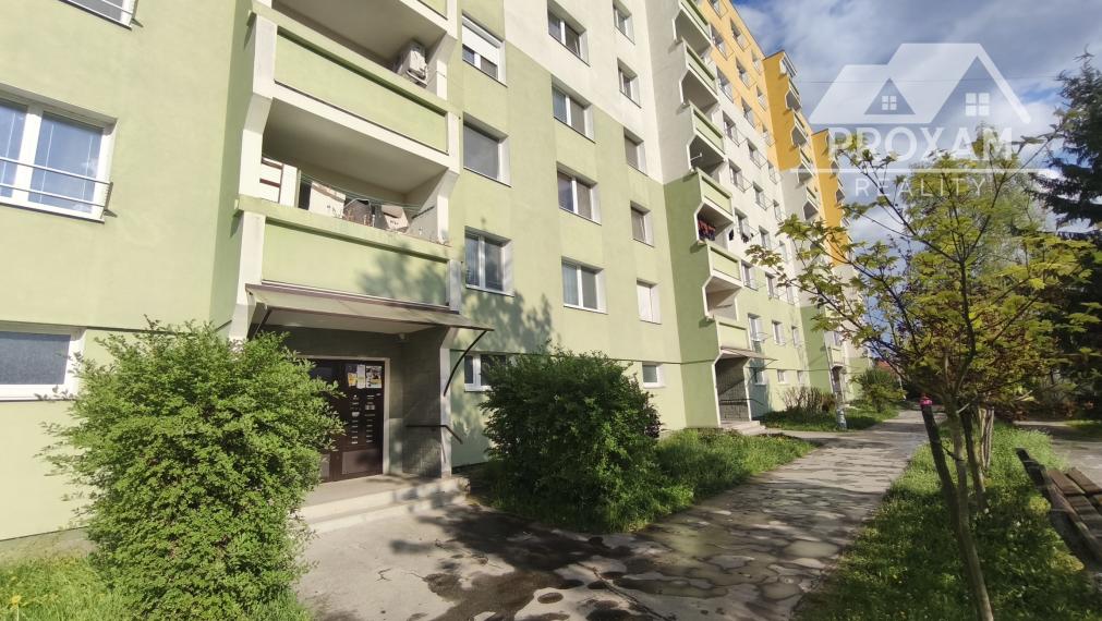 Moderný 3-izbový byt L. Svobodu s loggiou