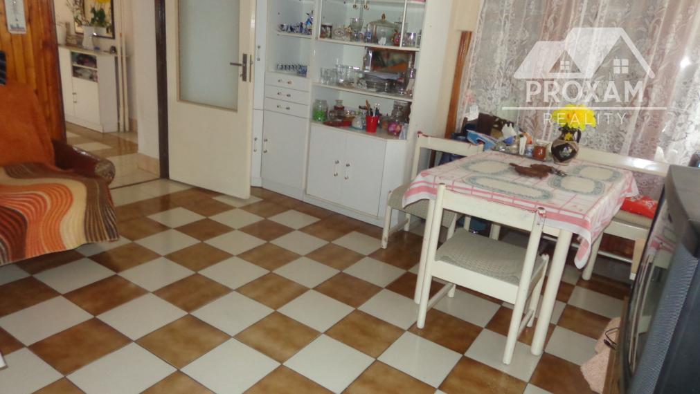 Znížená cena. Predaj rodinného domu a komplex budov v Lučenci časť Opatová