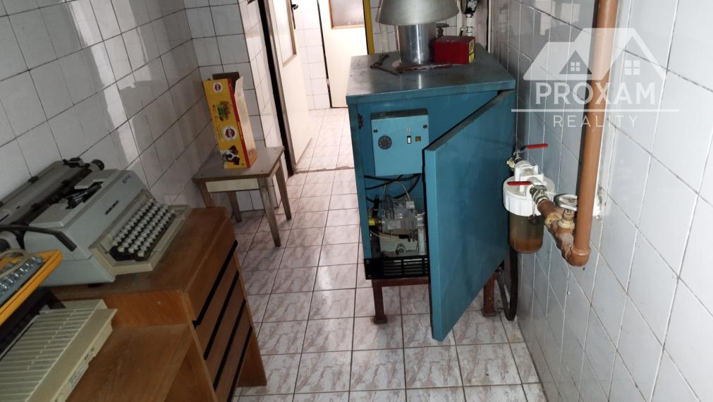 Znížená cena. Predaj rodinného domu a komplex budov v Lučenci časť Opatová