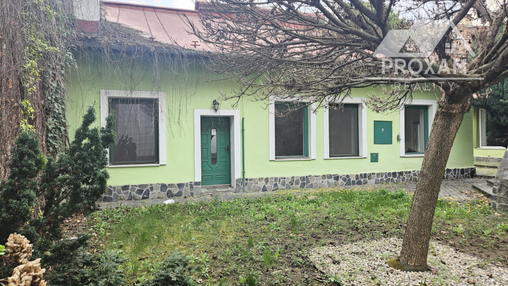 Prenájom obchodných priestoriv v centre Lučenca