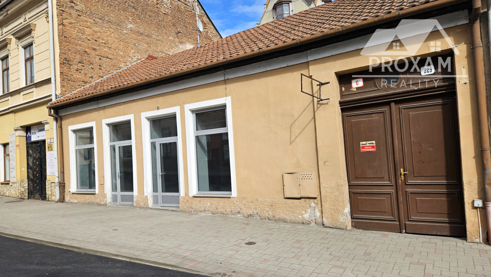 Prenájom obchodných priestoriv v centre Lučenca
