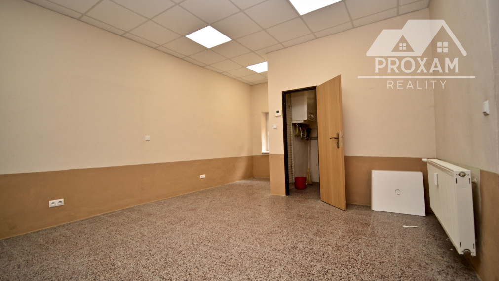Prenájom obchodných priestoriv v centre Lučenca