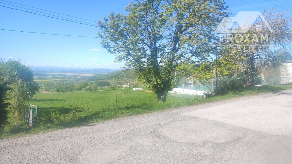 Na predaj pozemok vhodný na výstavbu rodinného domu 2531m2.