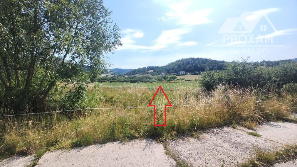 Na predaj rovinatý pozemok 1205m2 na rekreačné účely.