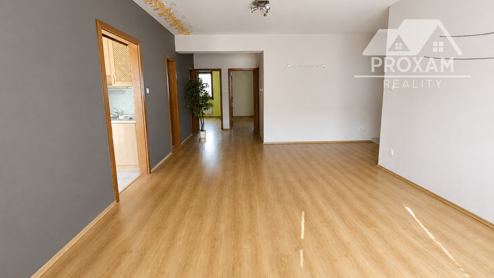 Predaj 4-izbový byt 100 m² s vlastným kúrením – Lučenec