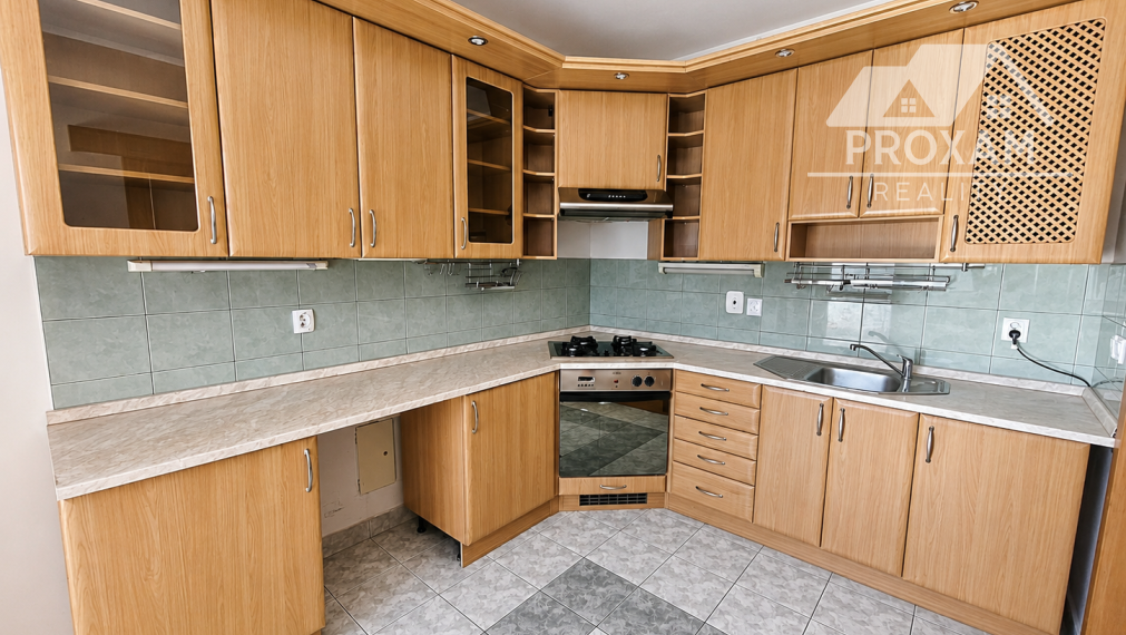 Predaj 4-izbový byt 100 m² s vlastným kúrením – Lučenec