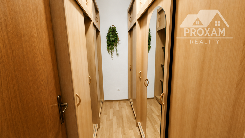 Predaj 4-izbový byt 100 m² s vlastným kúrením – Lučenec