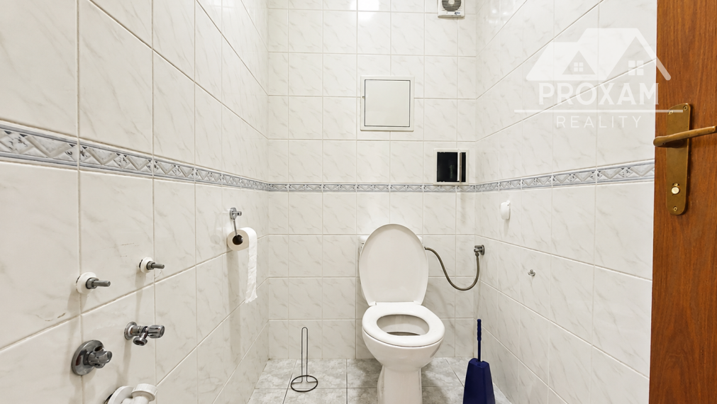 Predaj 4-izbový byt 100 m² s vlastným kúrením – Lučenec