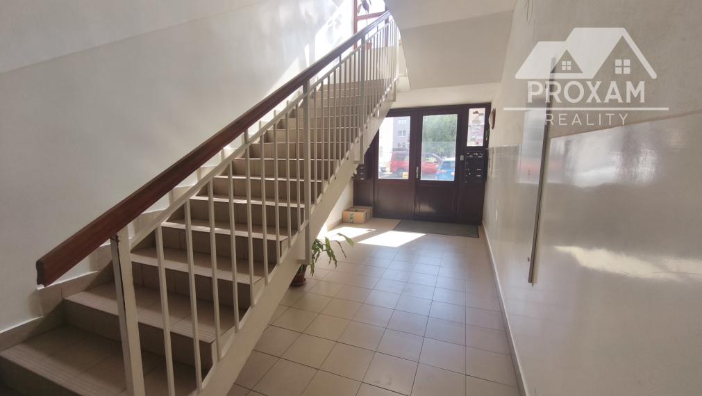 Predaj 4-izbový byt 100 m² s vlastným kúrením – Lučenec