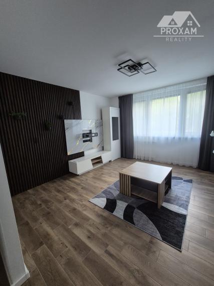 Na predaj slnečný 4-izbový byt s lodžiou na sídlisku Sásová v Banskej Bystrici