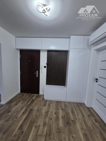 Na predaj slnečný 4-izbový byt s lodžiou na sídlisku Sásová v Banskej Bystrici