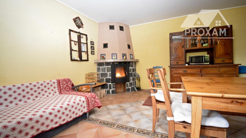 Na predaj štýlový rodinný dom s rozľahlým pozemkom 4 500 m² v obci Ľuboreč