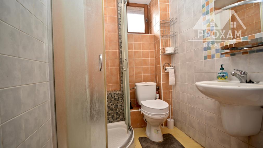 Na predaj štýlový rodinný dom s rozľahlým pozemkom 4 500 m² v obci Ľuboreč